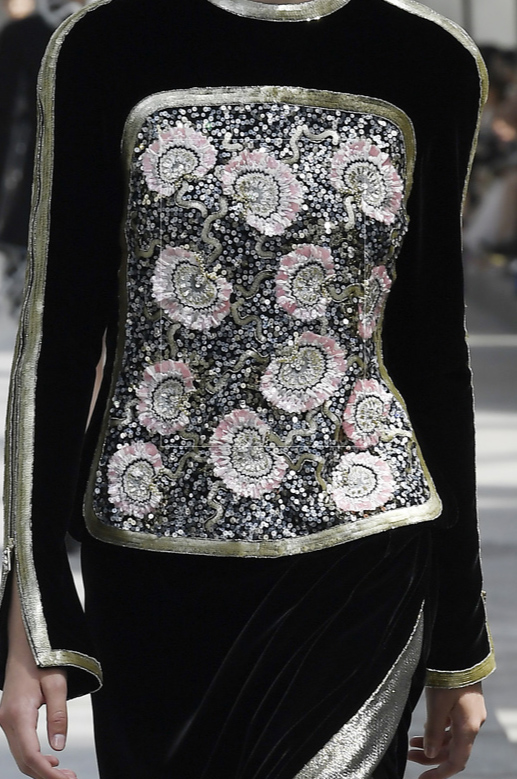 Карл Лагерфельд представил вечерние платья фото в коллекции Chanel Couture Fall на осень 2018